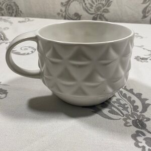 Starbucks Mug 3D White Mermaid Scales /
Diamonds New‎ Bone China 2013